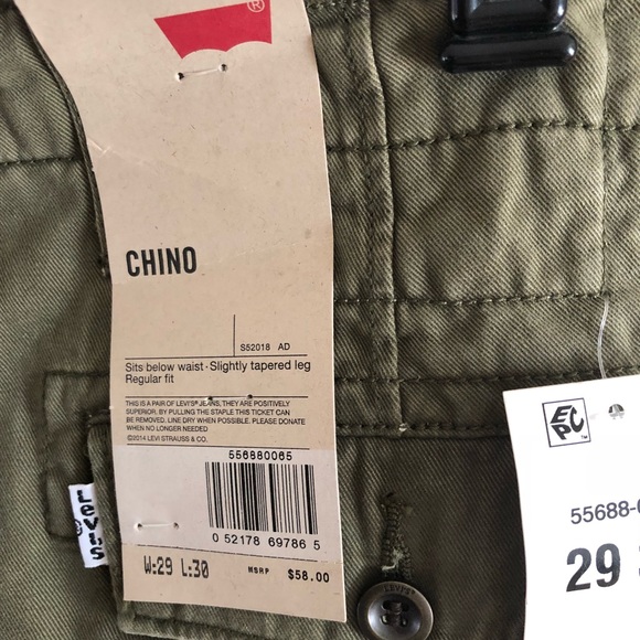 New ✨Levi’s men’s regular fit Chino pants - Picture 3 of 7